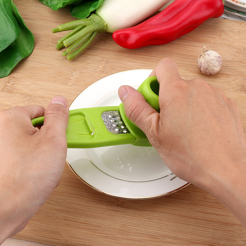 2-in-1 Garlic Crusher & Grinder - Kitchora